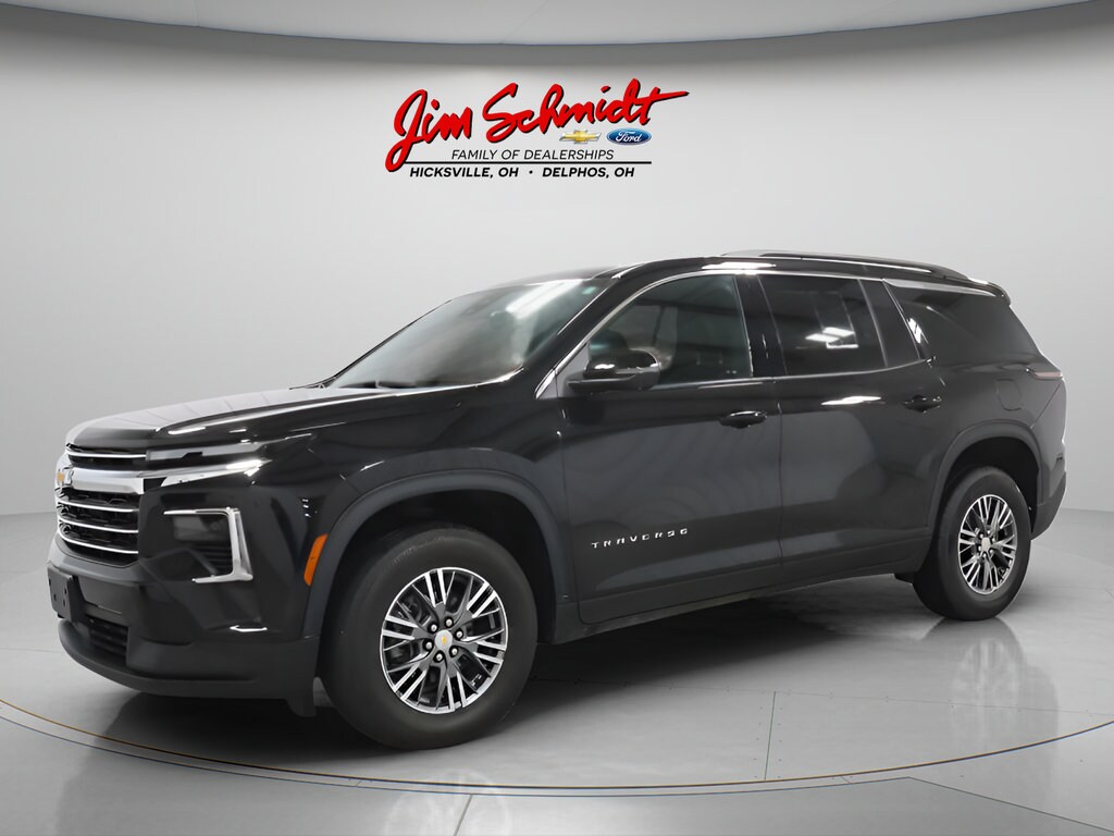 Used 2024 Chevrolet Traverse LT SUV