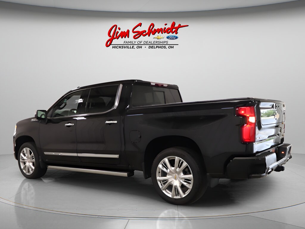 Used 2025 Chevrolet Silverado 1500 High Country Truck Crew Cab