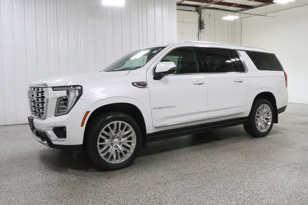 Used 2025 GMC Yukon XL Denali SUV