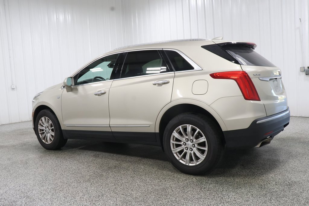 2017 Cadillac XT5 Base photo 3
