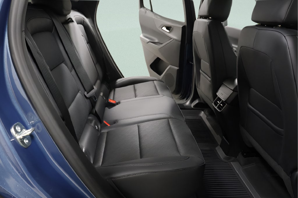 2027 Chevrolet Equinox LT - Photo 30