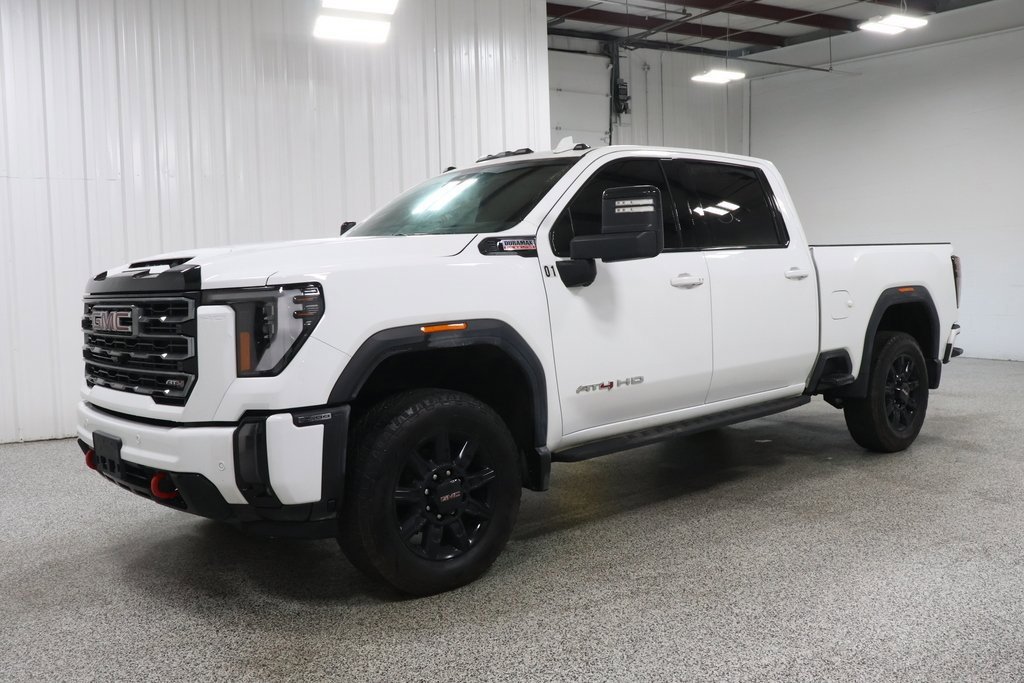 2024 Gmc Sierra HD AT4 photo 2