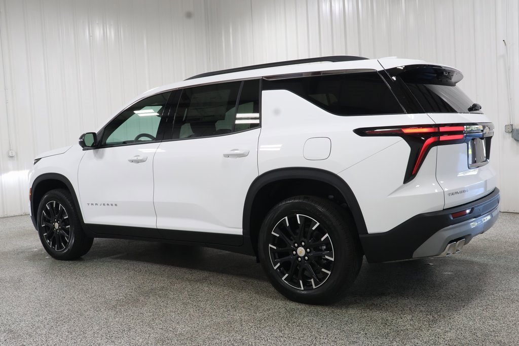 2026 Chevrolet Traverse photo 4
