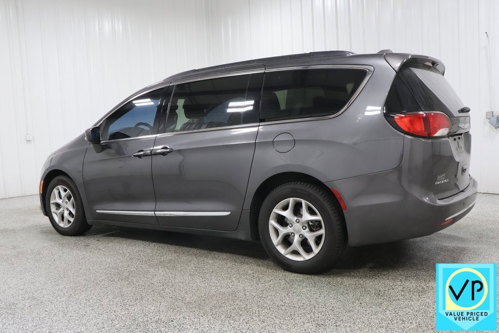 Used 2017 Chrysler Pacifica Touring-L Van