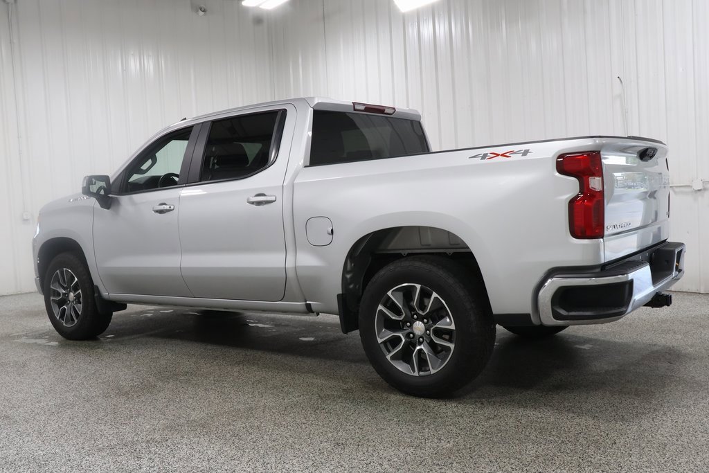 2022 Chevrolet Silverado 1500 LT photo 4