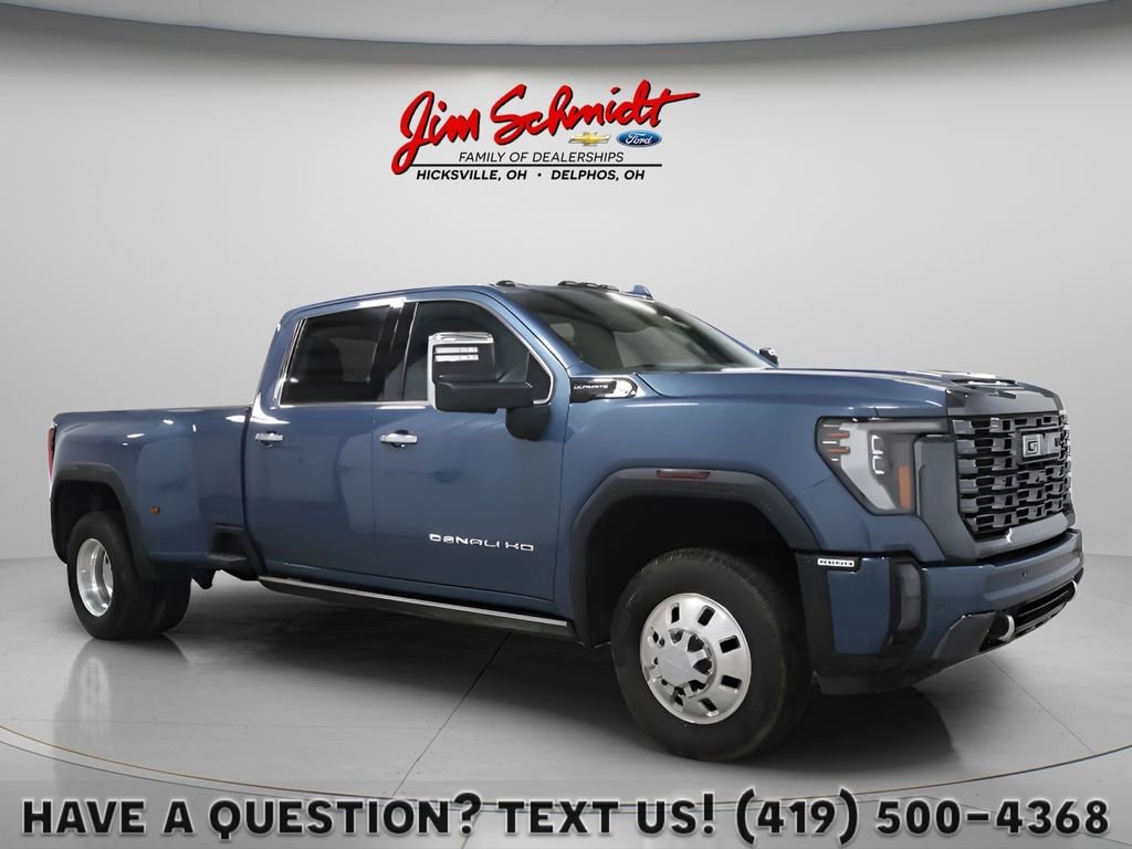 2024 GMC Sierra Denali Ultimate 4WD Crew Cab Long Box SR's photo
