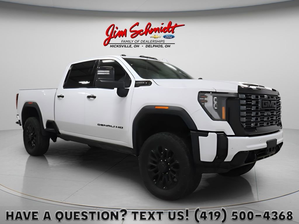 2025 GMC Sierra Denali Ultimate 4WD Crew Cab Long Box SR's photo