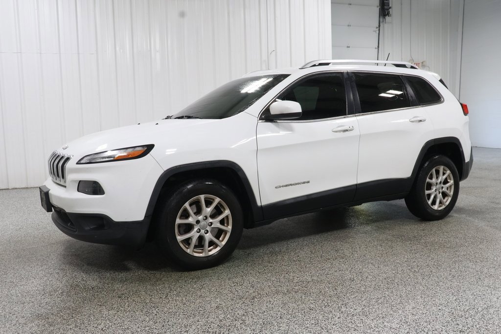 2015 Jeep Cherokee Latitude photo 2