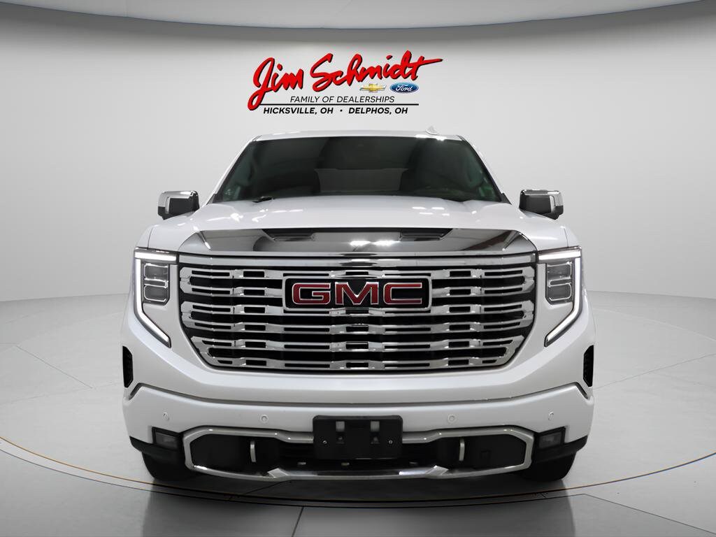 Used GMC Trucks & SUVs in Hicksville | Jim Schmidt Chevrolet of