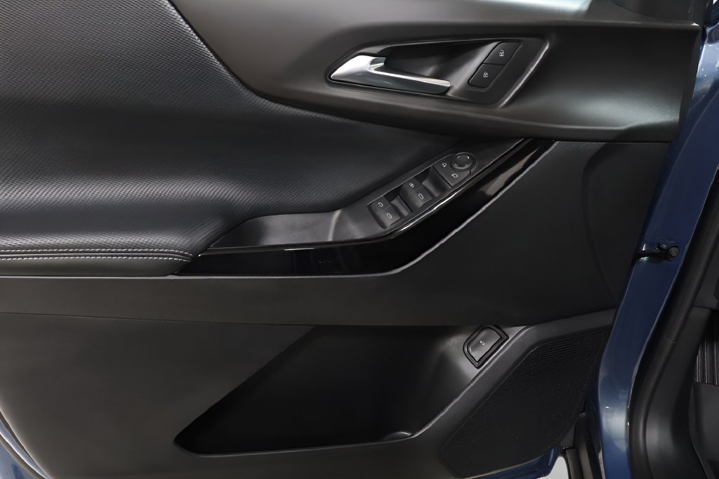 2027 Chevrolet Equinox LT - Photo 22