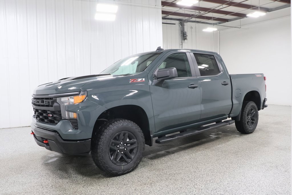 2026 Chevrolet Silverado 1500 Custom Trail Boss photo 2