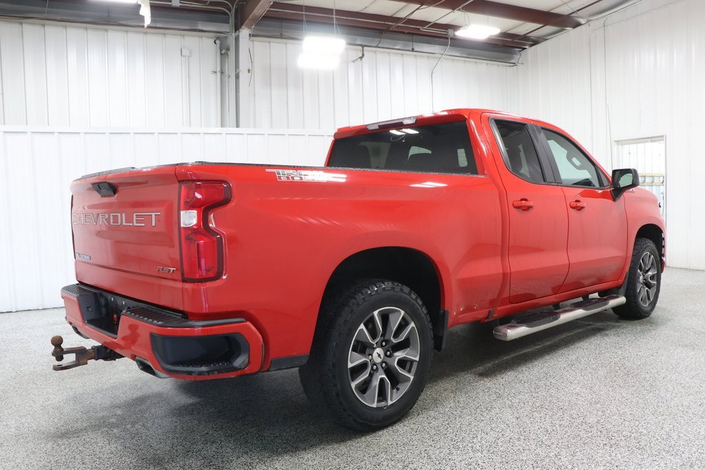 2020 Chevrolet Silverado RST photo 4