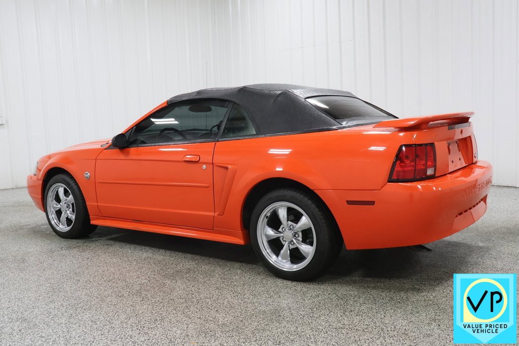 2004 Ford Mustang Deluxe Convertible photo 4
