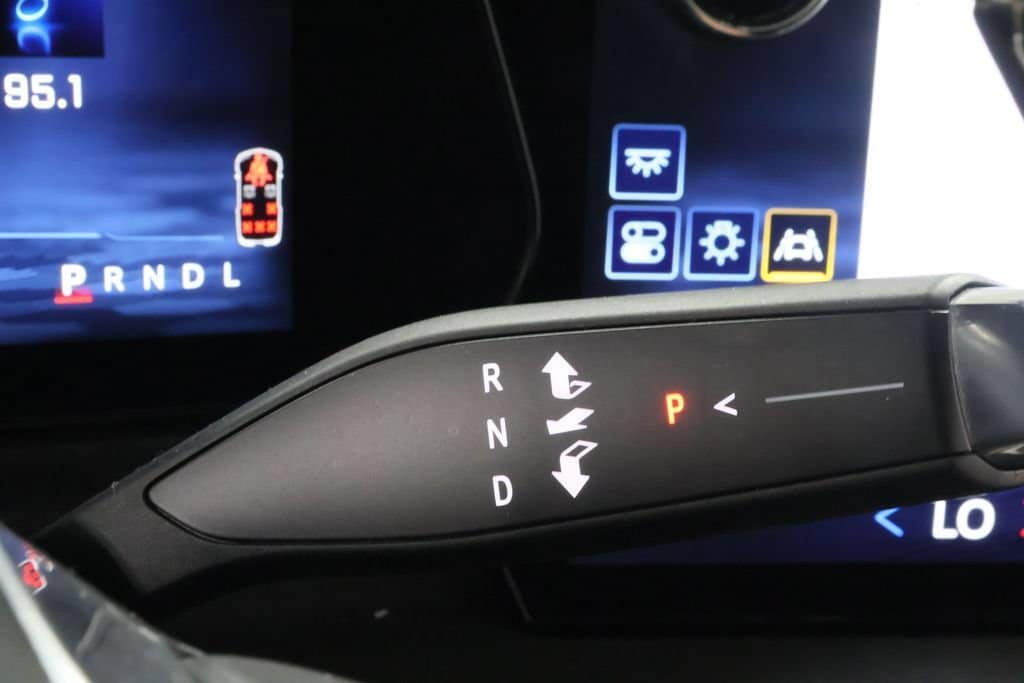 2024 Chevrolet Traverse 2LT - Photo 17