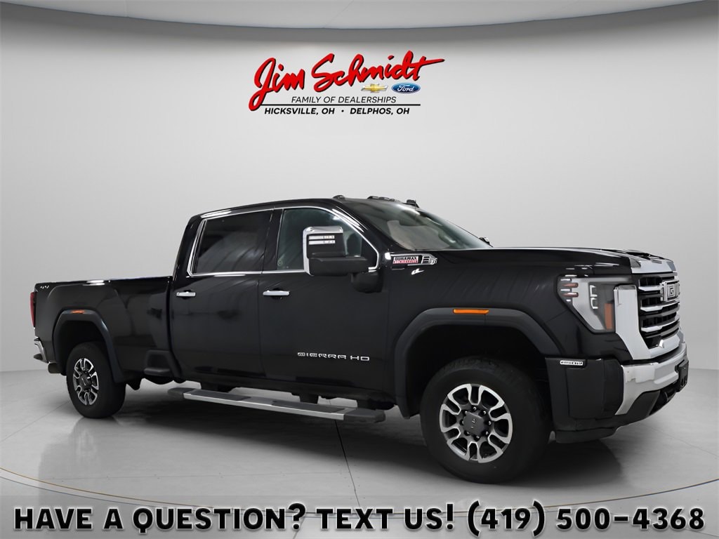 2024 GMC Sierra SLT's photo