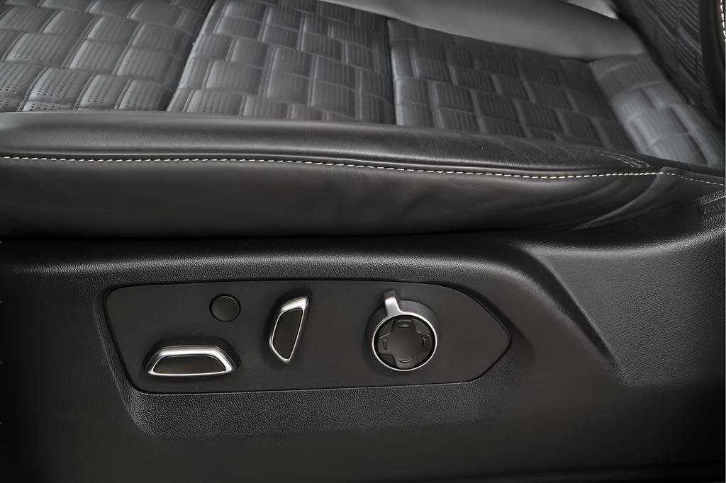 2024 Cadillac Escalade ESV Sport Platinum - Photo 22