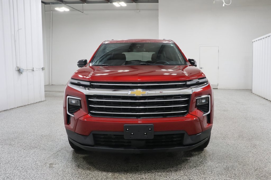 2024 Chevrolet Traverse photo 2