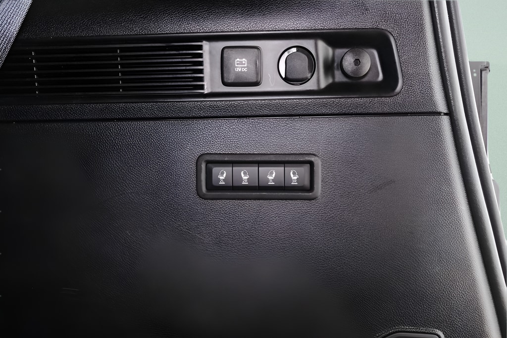 2025 Jeep Wagoneer Series II - Photo 44