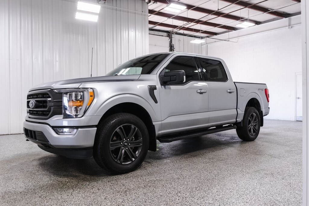 2023 Ford F-150 XLT photo 3