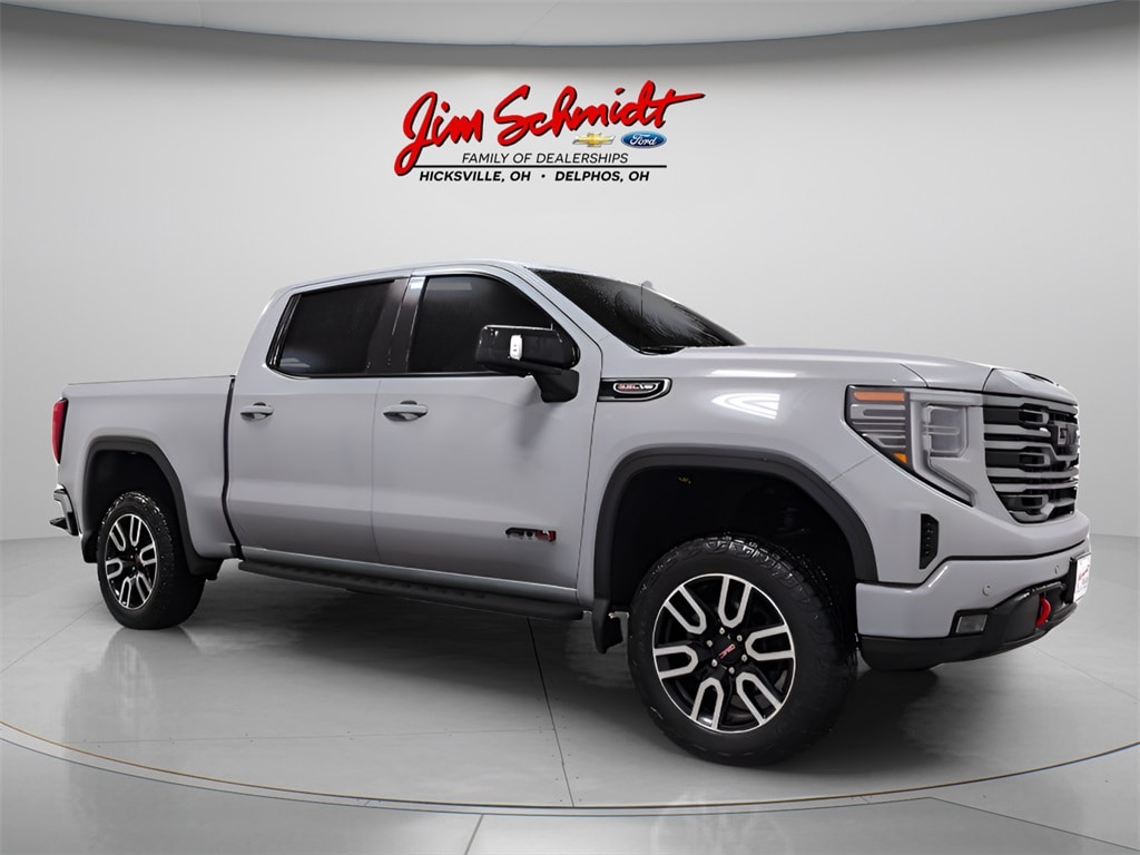 2024 GMC Sierra 1500 AT4's photo