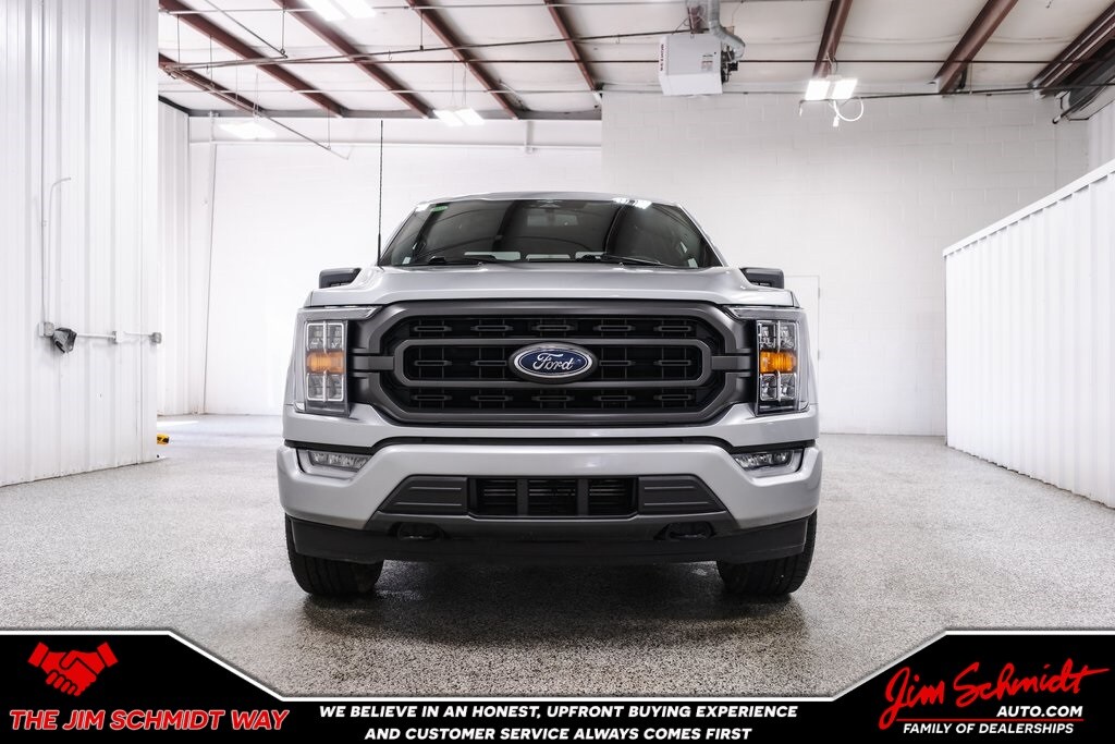 2023 Ford F-150 XLT photo 2