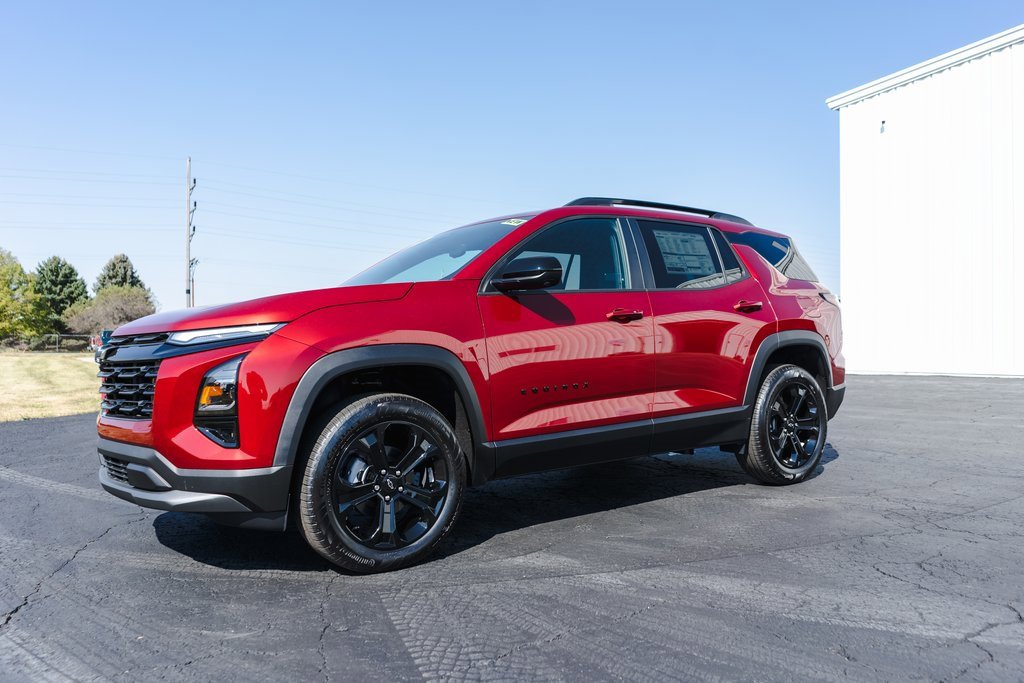 2026 Chevrolet Equinox LT photo 3