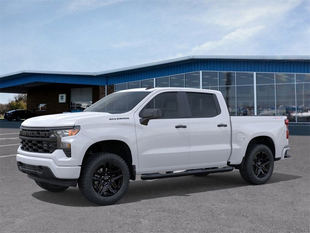 2026 Chevrolet Silverado 1500 Custom photo 2