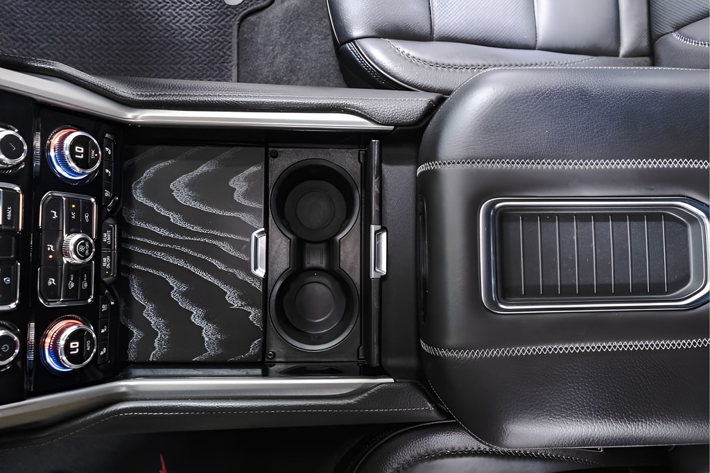 2023 GMC Yukon XL Denali - Photo 17