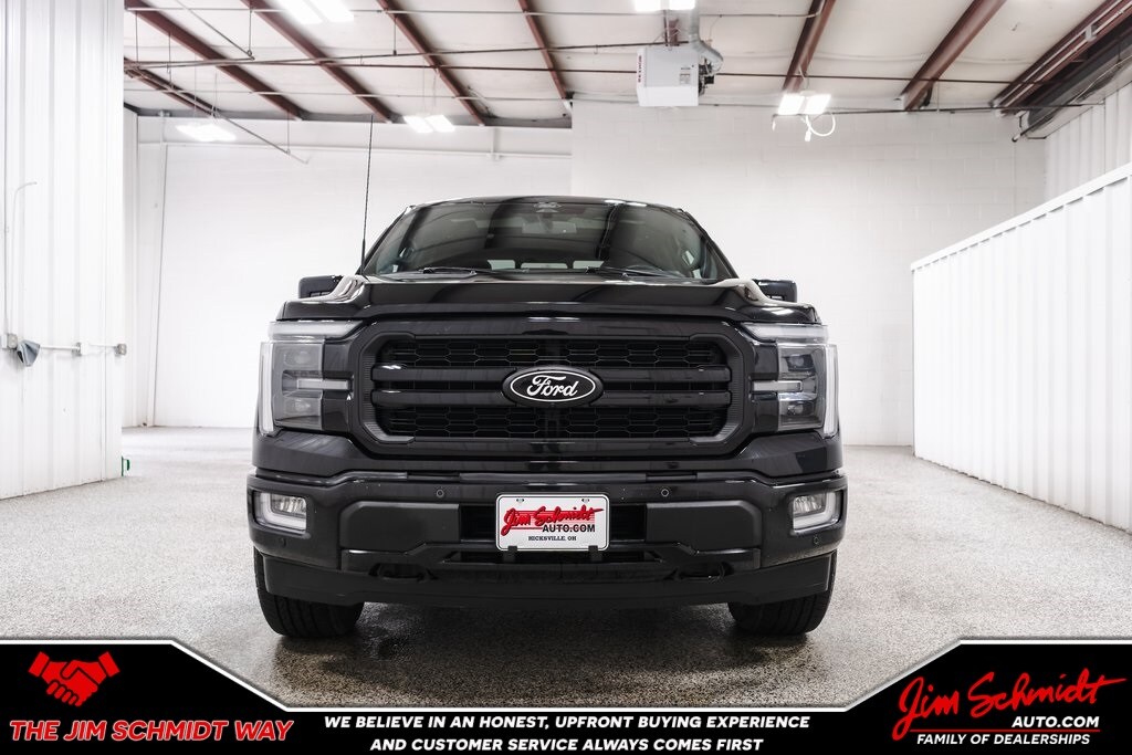 2024 Ford F-150 Lariat photo 2