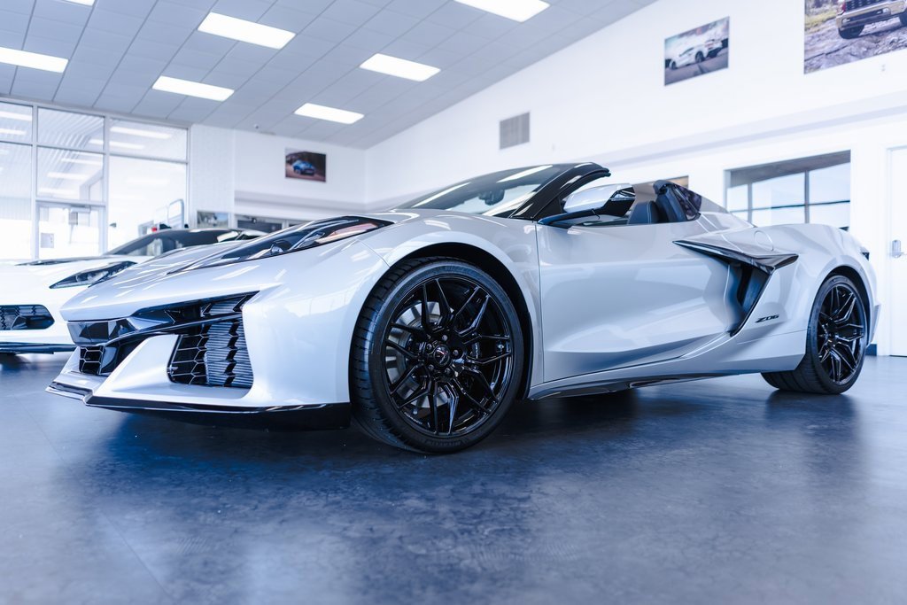 2026 Chevrolet Corvette Z06 3LZ Convertible photo 3