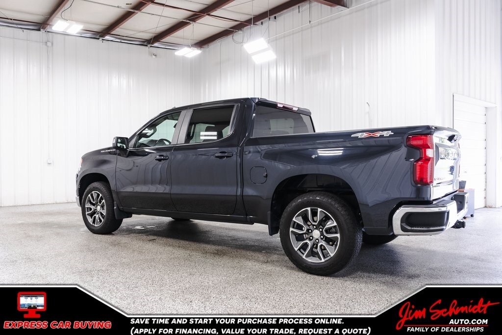 2022 Chevrolet Silverado 1500 LT photo 4