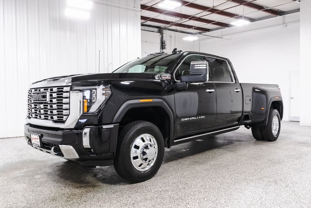2024 Gmc Sierra HD Denali photo 2
