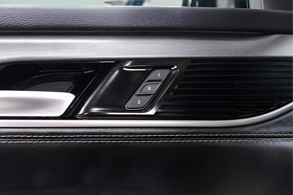 2025 Jeep Wagoneer Series II - Photo 28