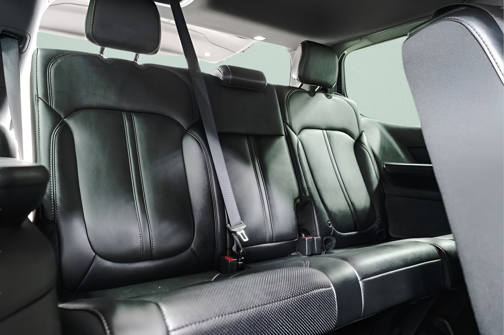 2025 Jeep Wagoneer Series II - Photo 38