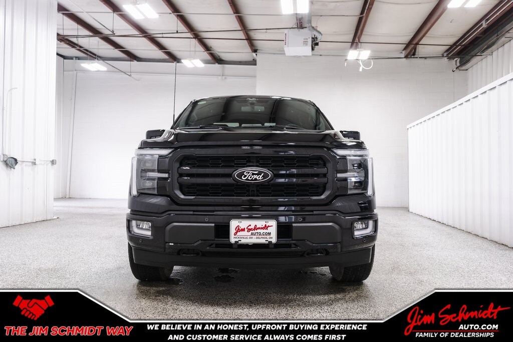 2024 Ford F-150 Lariat photo 2