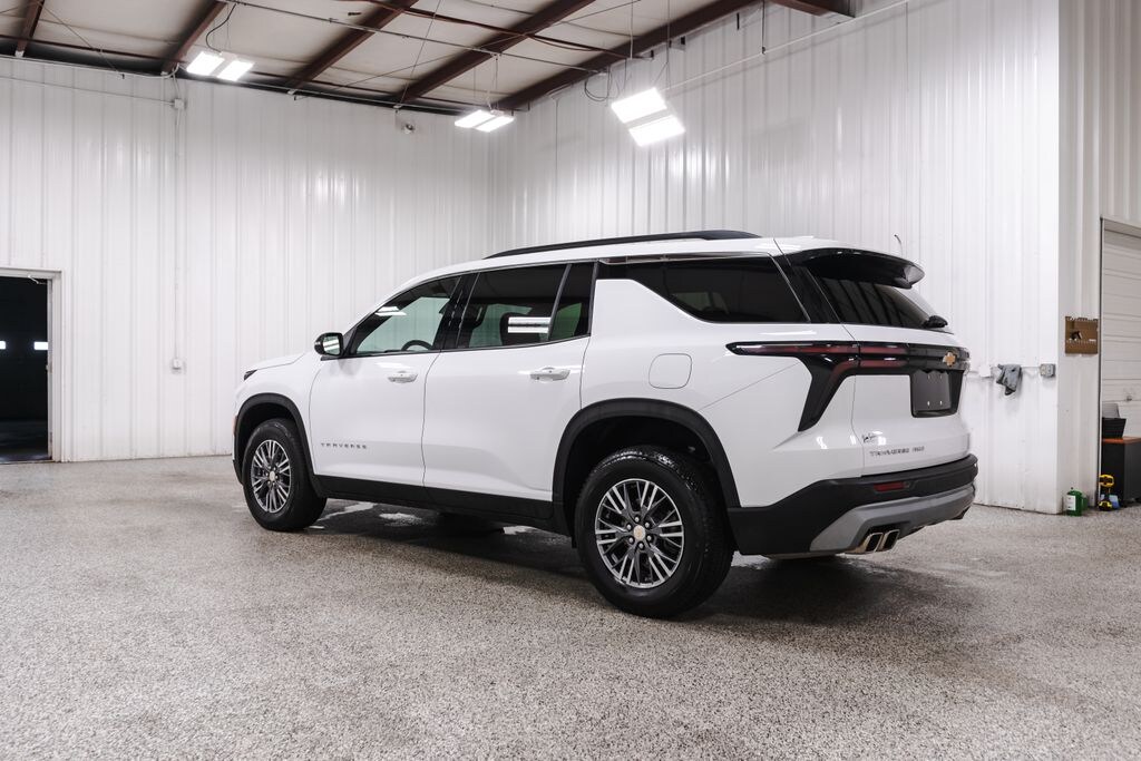Used 2026 Chevrolet Traverse LT SUV