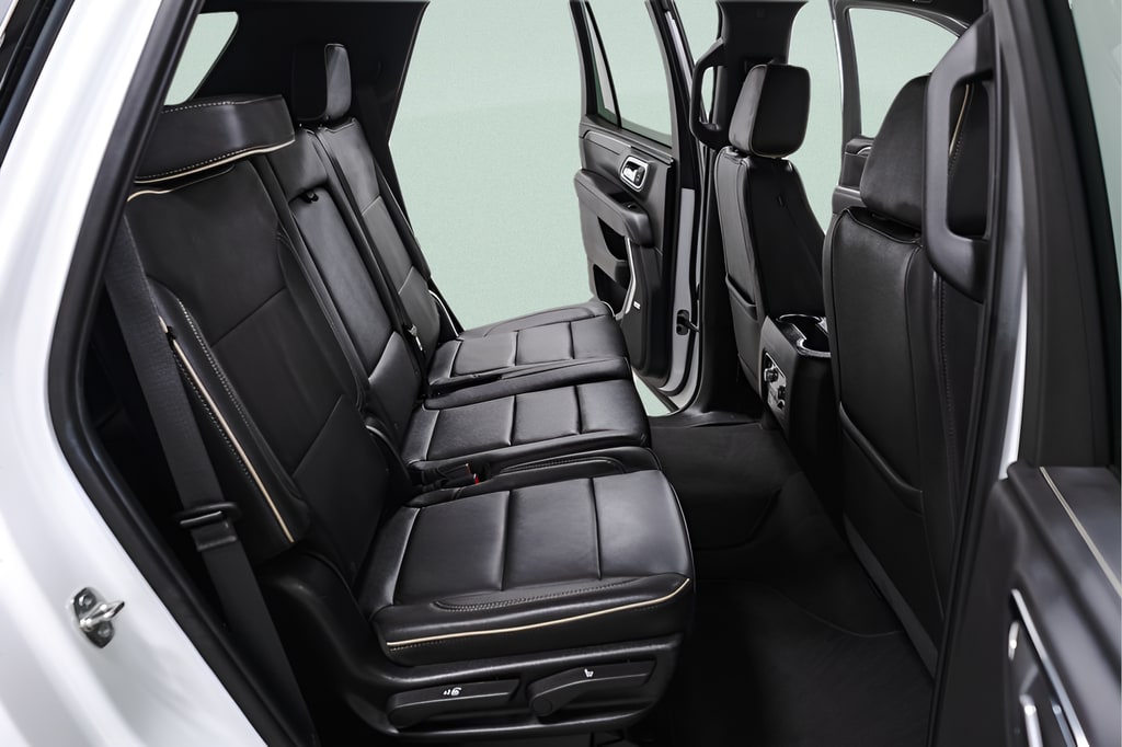 2024 GMC Yukon SLT - Photo 29