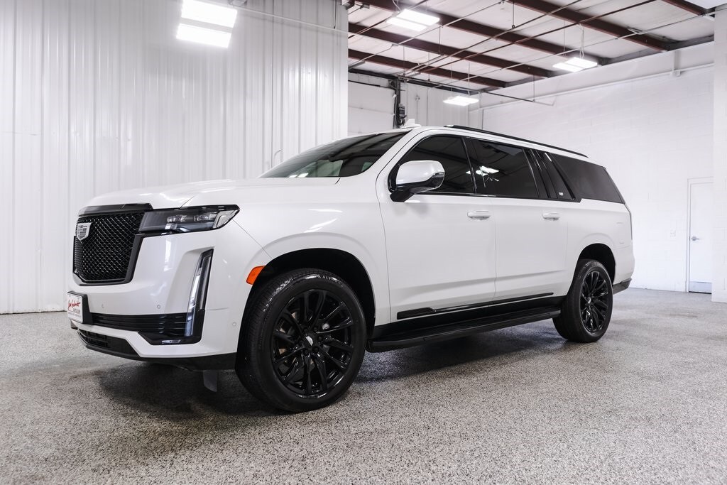 2024 Cadillac Escalade ESV Sport photo 3