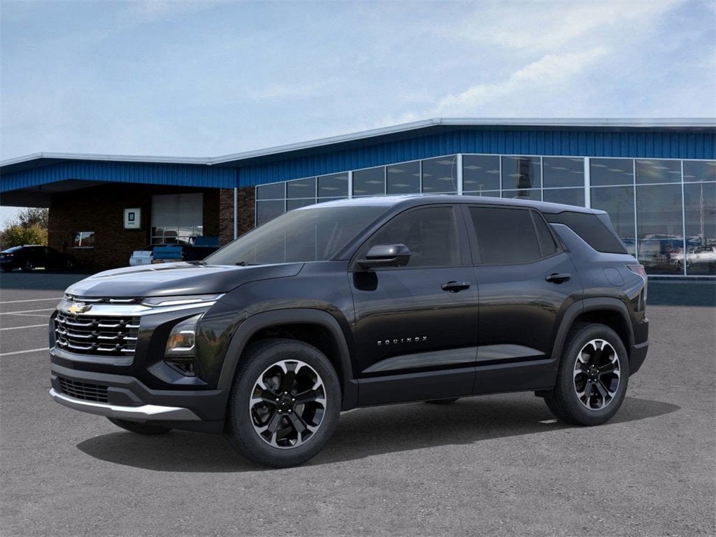 2026 Chevrolet Equinox LT photo 2