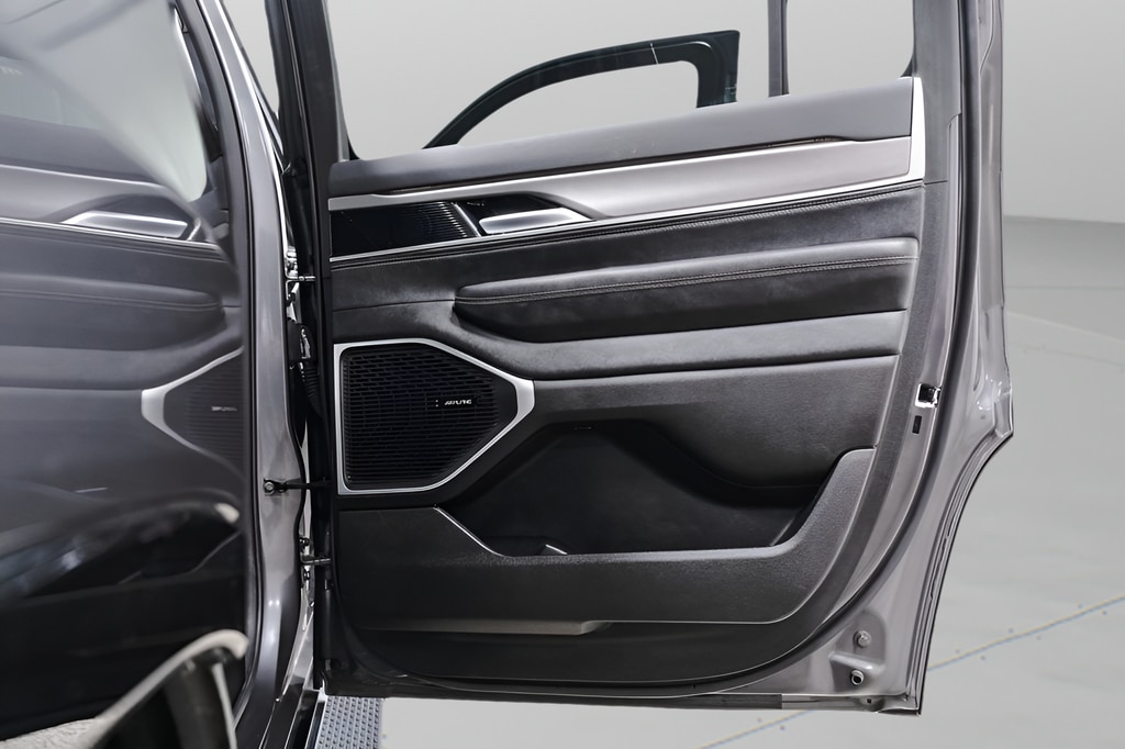 2025 Jeep Wagoneer Series II - Photo 36
