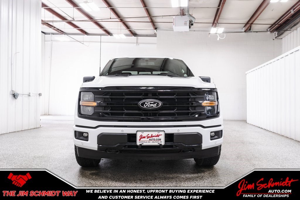 2024 Ford F-150 XLT photo 2