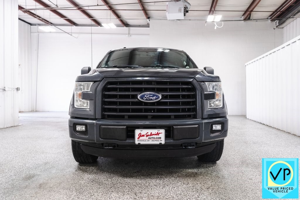 2016 Ford F-150 XLT photo 2