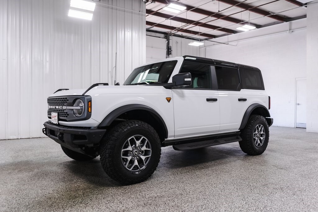 2024 Ford Bronco Badlands photo 3