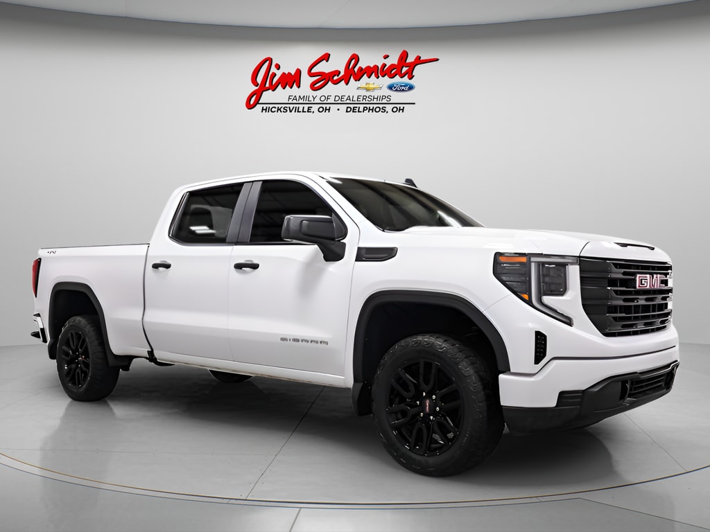 2024 GMC Sierra Pro 4WD Crew Cab Short Box's photo