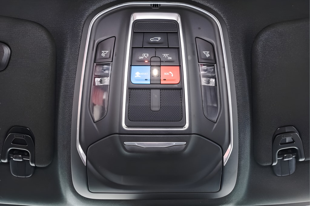 2025 Jeep Wagoneer Series II - Photo 20