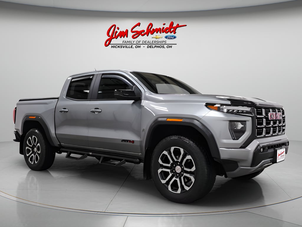 2024 GMC Canyon AT4 4WD Crew Cab Short Box's photo