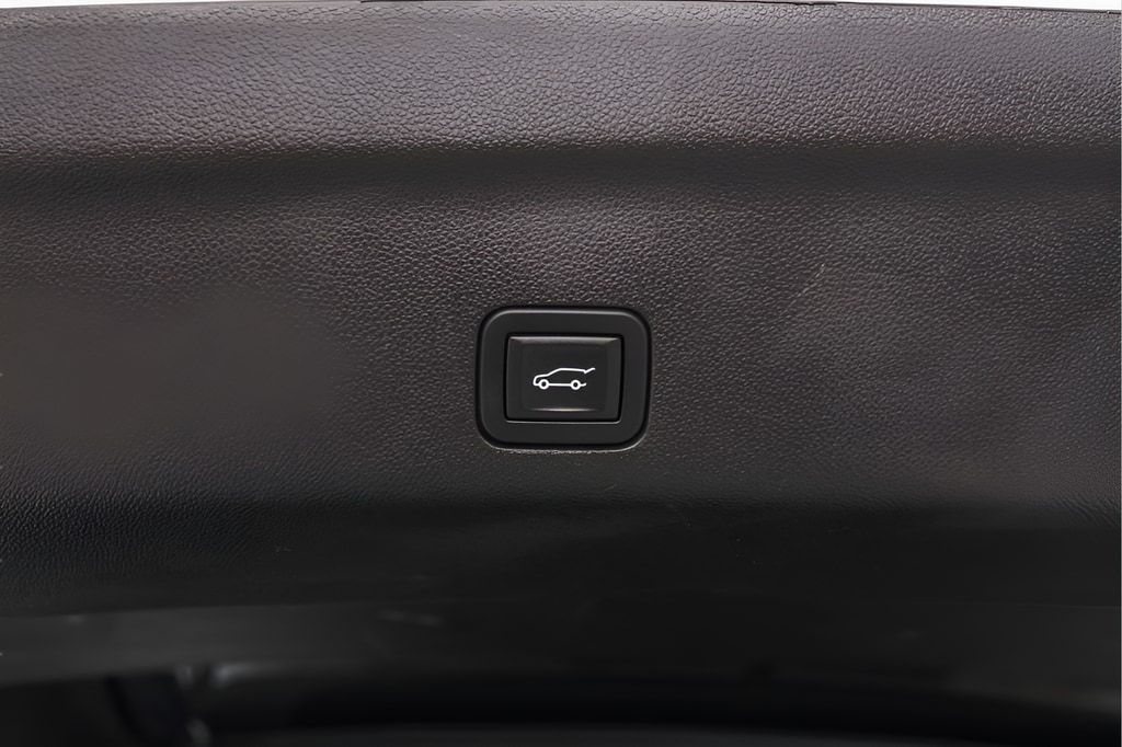 2024 GMC Yukon SLT - Photo 36