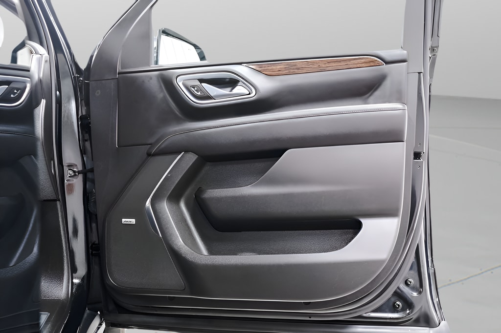 2023 Chevrolet Suburban Premier - Photo 36