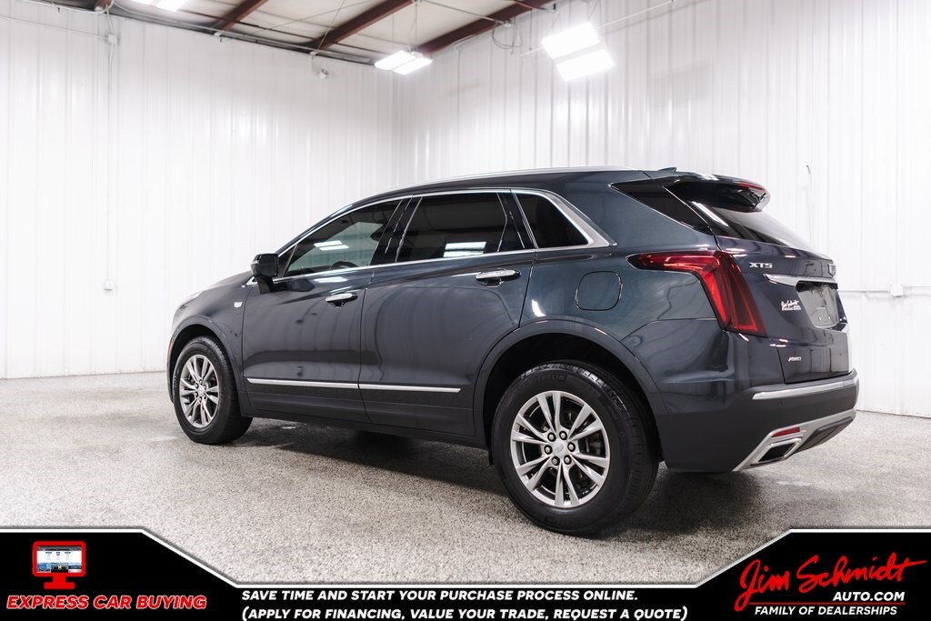 2022 Cadillac XT5 Premium Luxury photo 2
