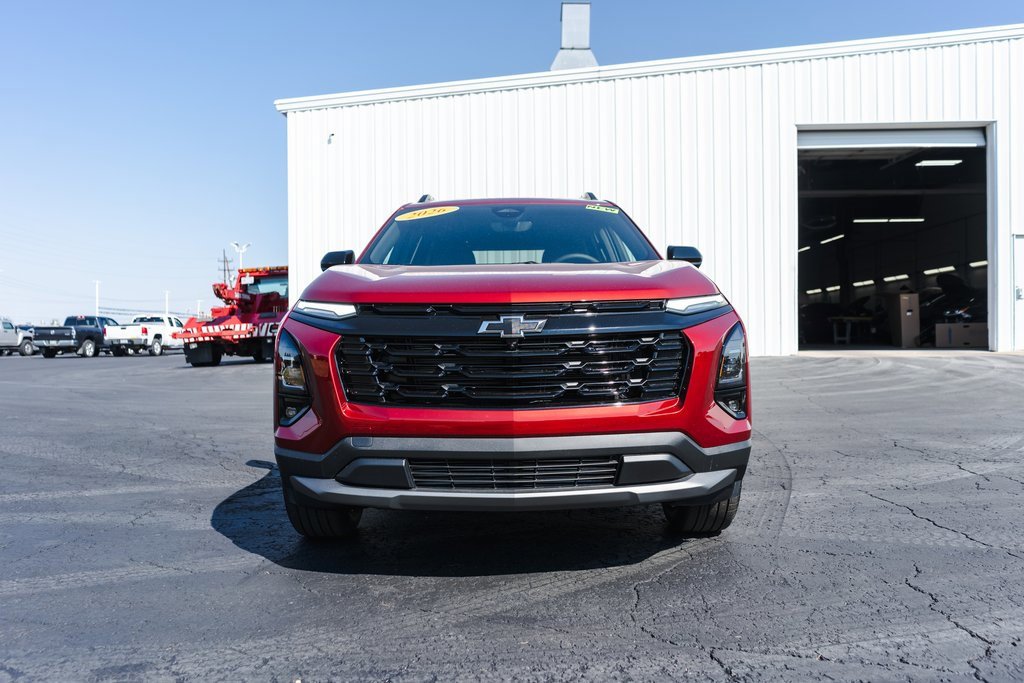 2026 Chevrolet Equinox LT photo 2